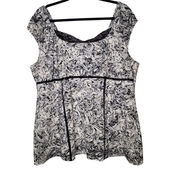 Lane Bryant black and white Floral lace overlay cap sleeve Blouse size 22 24 - Picture 1 of 8
